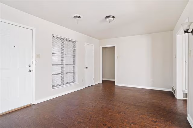 8108 Redwood Drive, Benbrook, TX 76116 photo 5