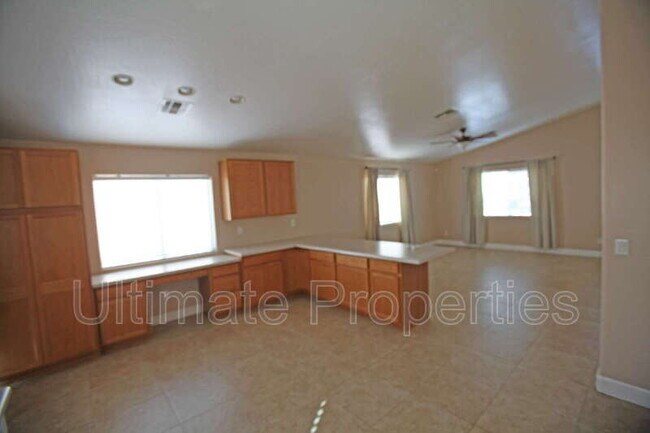15017 W Riviera Dr Surprise, AZ 85379 photo 4