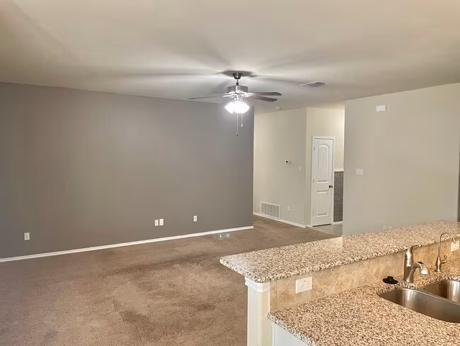 116 Zoisite Ln Jarrell, TX 76537 photo 3
