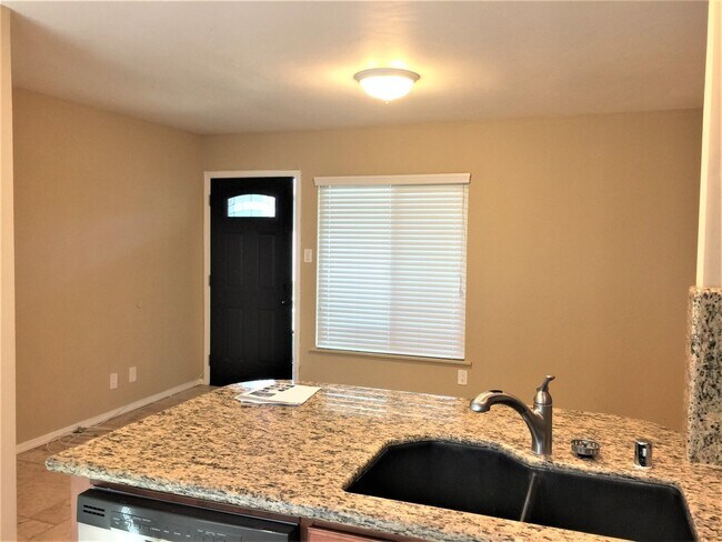 129 Daisy Ave Imperial Beach, CA 91932 photo 5