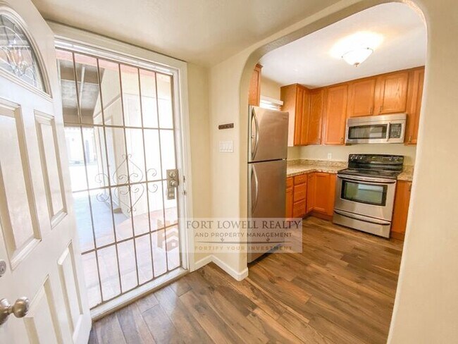 2630 E Roma Ave Phoenix, AZ 85016 photo 5