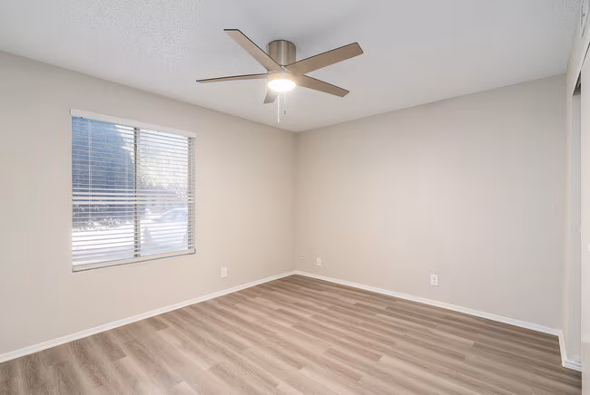 Spur Canyon Apartments photo 4