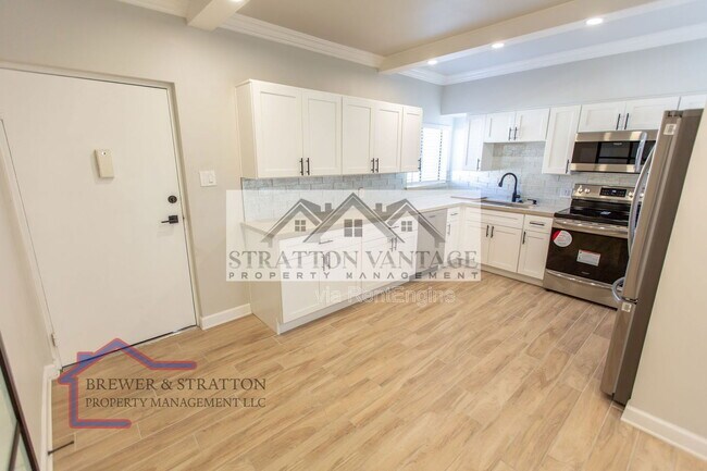 351 E THOMAS Road photo 4