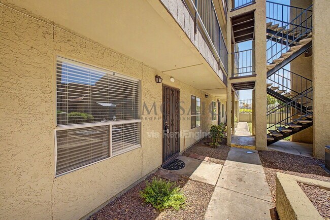 461 W Holmes Ave Mesa, AZ 85210 photo 3