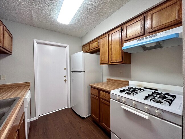 506 Willowbend Cove Round Rock, TX 78664 photo 4