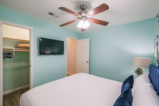 1329 W 21st St Houston, TX 77008 photo 4