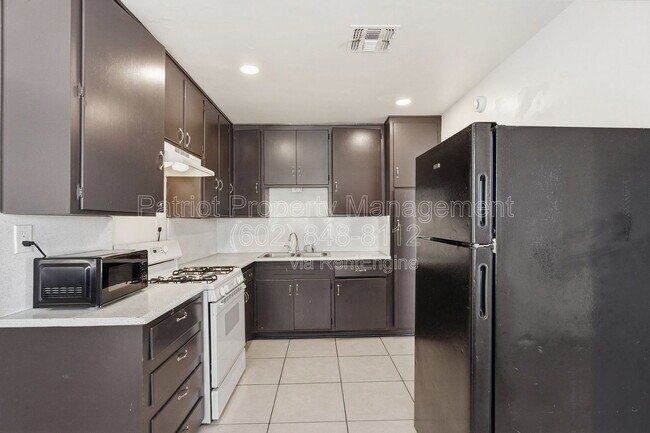 6701 N 33rd Ave Phoenix, AZ 85017 photo 4