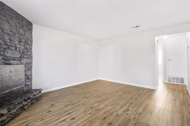 10207 Brownie Dr Austin, TX 78753 photo 4