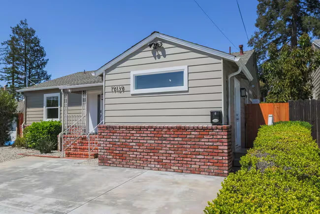 19139 Vaughn Ave Castro Valley, CA 94546 photo 3