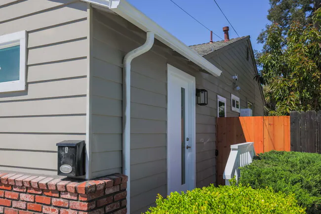19139 Vaughn Ave Castro Valley, CA 94546 photo 3