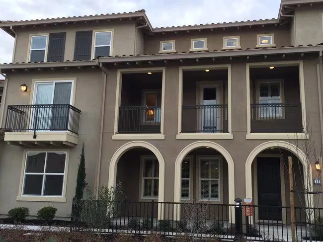 3260 Giovanni Way Dublin, CA 94568 photo 2