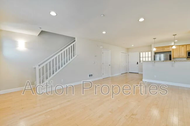 1765 E Bayshore Rd East Palo Alto, CA 94303 photo 3