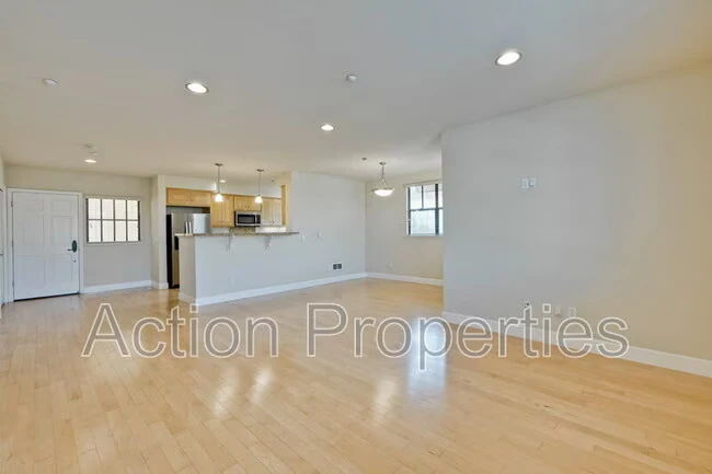 1765 E Bayshore Rd East Palo Alto, CA 94303 photo 4