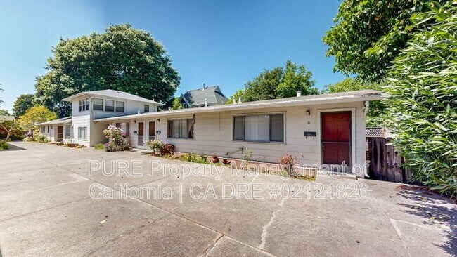 630 Wright St Santa Rosa, CA 95404 photo 2
