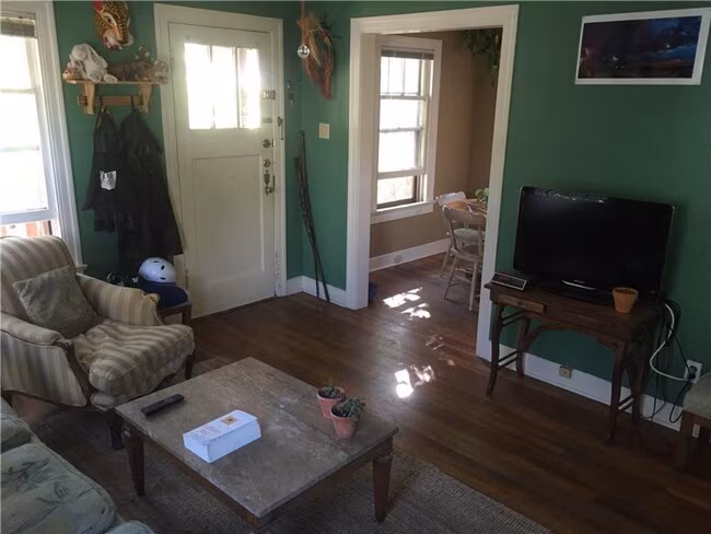 2831 Pearl St photo 5