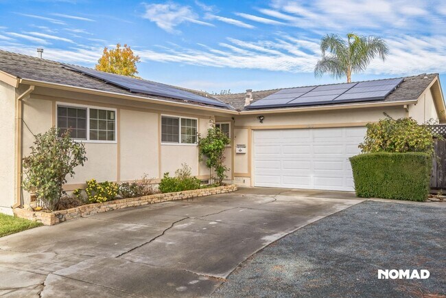 Charming 4BR House in Livermore with Solar/ TESLA Powerwalls photo 2