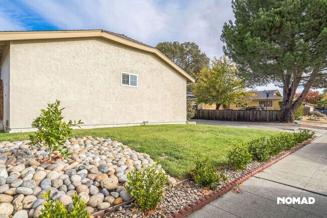 Charming 4BR House in Livermore with Solar/ TESLA Powerwalls photo 3