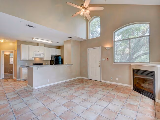 2409 Leon St Austin, TX 78705 photo 2