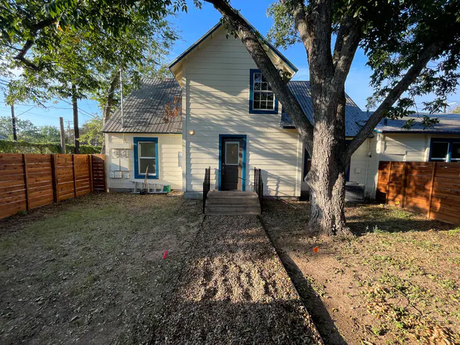 812 East 44th Street, Austin, TX 78751 photo 2