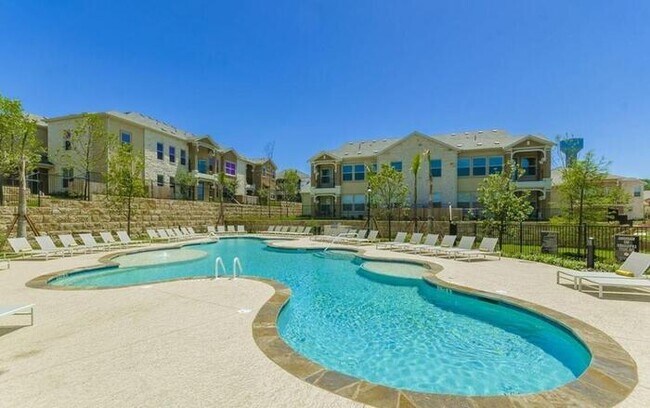 5313 Serene Hills Dr Austin, TX 78738 photo 2