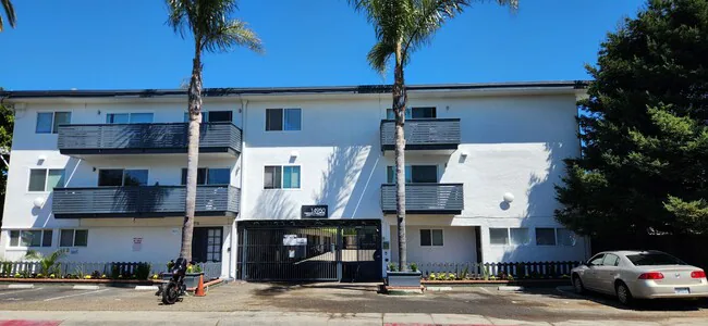 Zelma Apartments photo 5