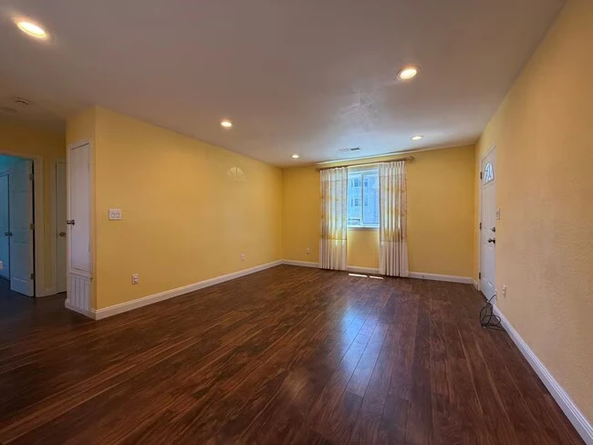 2488 26th Ave Oakland, CA 94601 photo 3