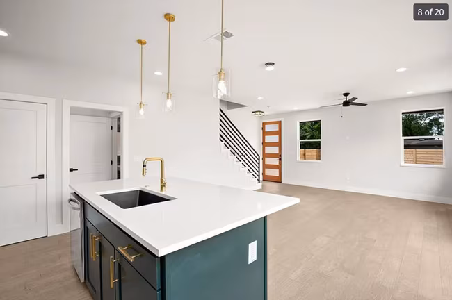 1602 Springdale Road, Austin, TX 78721 photo 4