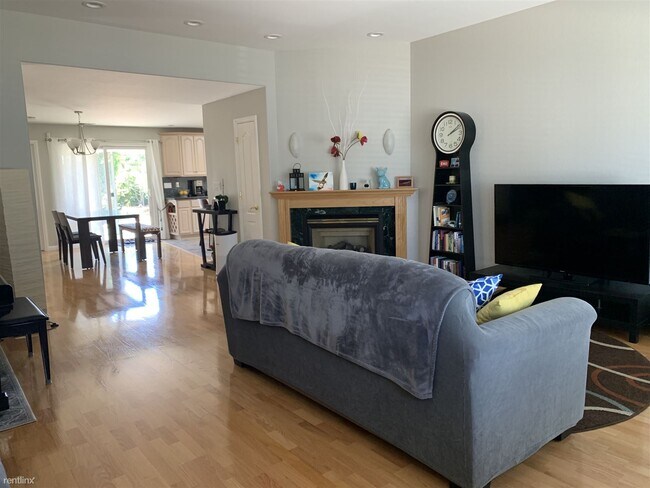 948 Anna Street, San Mateo, CA 94401 photo 3