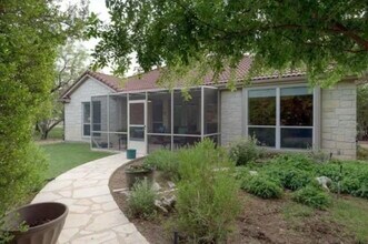203 Hi Cir W Horseshoe Bay, TX 78657 photo 4