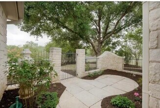 203 Hi Cir W Horseshoe Bay, TX 78657 photo 3