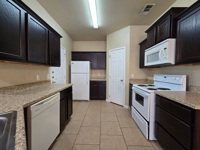 1306 Loyal Ln Killeen, TX 76549 photo 5