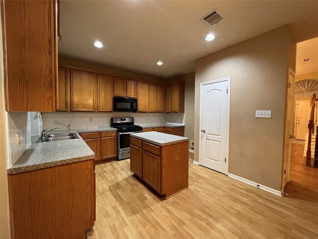 3525 Bratton Ridge Crossing Austin, TX 78728 photo 5
