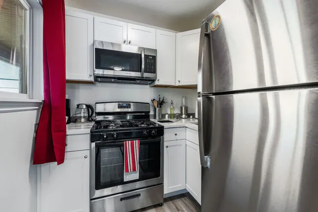 612 S 18th St Tacoma, WA 98405 photo 5