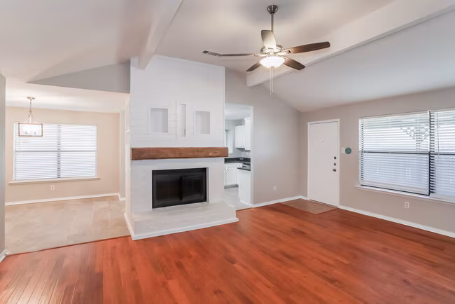 216 Lantana Drive, Arlington, TX 76018 photo 4