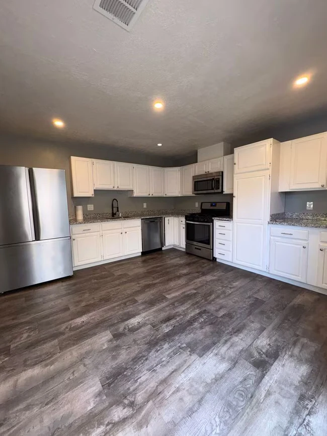 1209 Vienna Ct Fairfield, CA 94533 photo 5