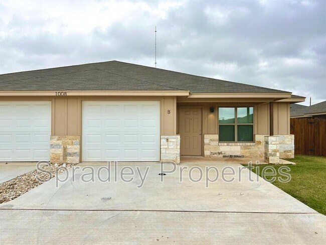 1008B Llano Ct Belton, TX 76513 photo 2