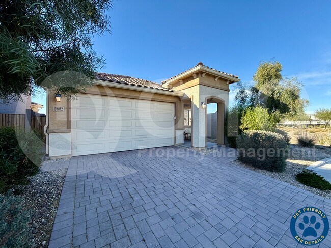 5682 N 90th Dr Glendale, AZ 85305