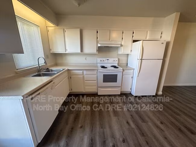 626 Hendley St Santa Rosa, CA 95404 photo 5