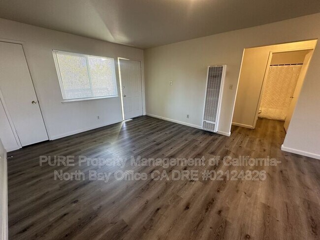 626 Hendley St Santa Rosa, CA 95404 photo 3