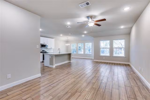 3305 Avenue J Fort Worth, TX 76105 photo 4