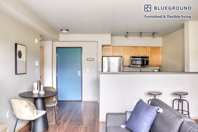 301 Minor Ave N Seattle, WA 98109 photo 3