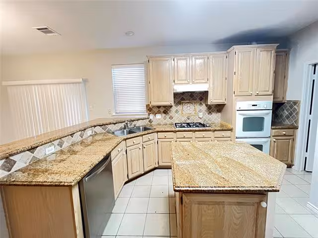 5832 Mossbrook Trail Dallas, TX 75252 photo 5
