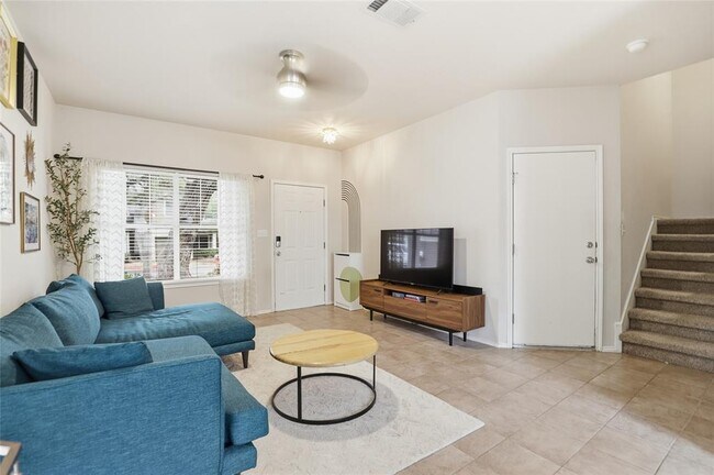 4501 Whispering Valley Dr Austin, TX 78727 photo 3