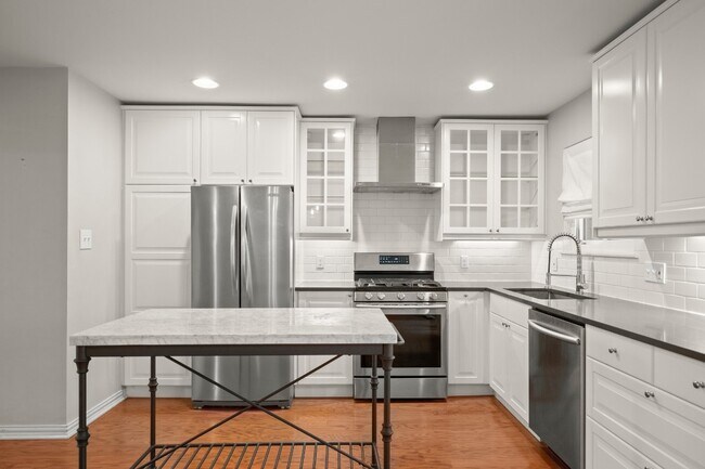 1210 Windsor Rd Austin, TX 78703 photo 4