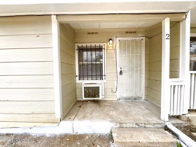 602 Lovett Ave San Antonio, TX 78211 photo 2