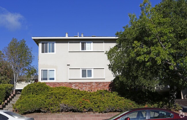 205 Avery photo 5