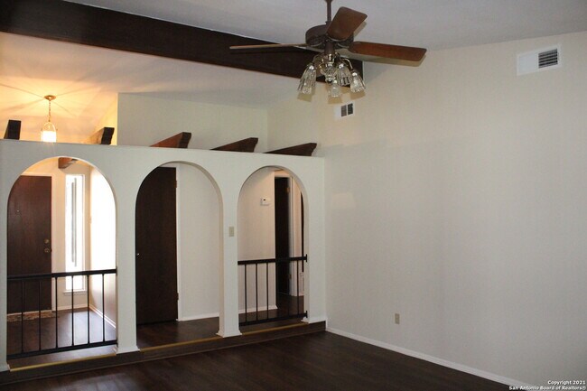 5314 Peppermint Ln San Antonio, TX 78219 photo 5