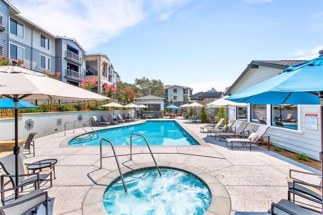 Canyon Oaks Luxury Apartments photo 2