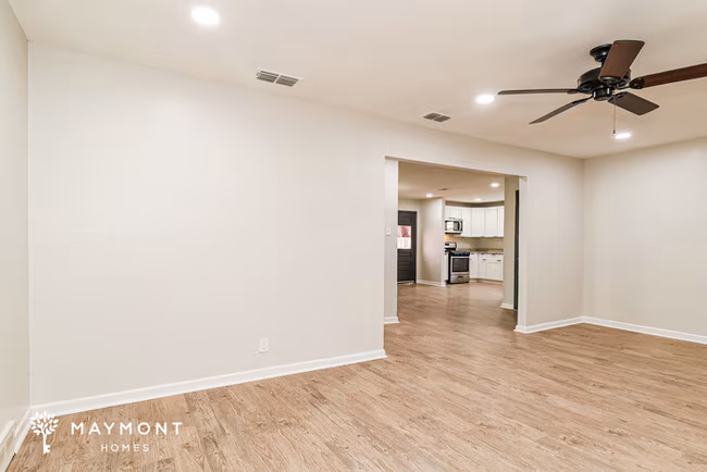 3405 Half Moon Dr Fort Worth, TX 76111 photo 4