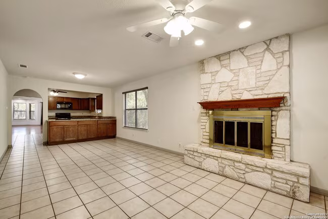 3691 Menger Dr San Antonio, TX 78259 photo 5